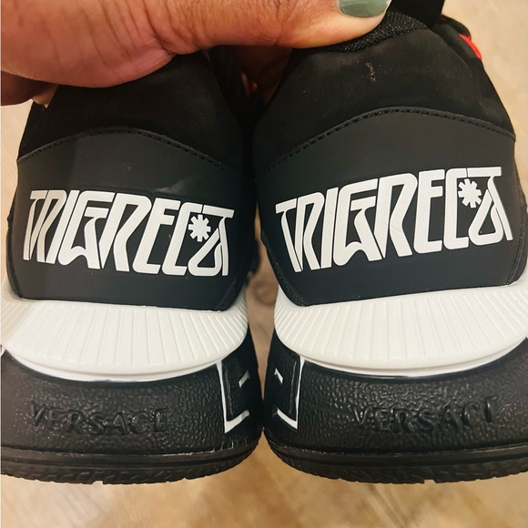 VERSACE AUTHENTIC TRIGRECA SNEAKERS - Picture 4 of 5